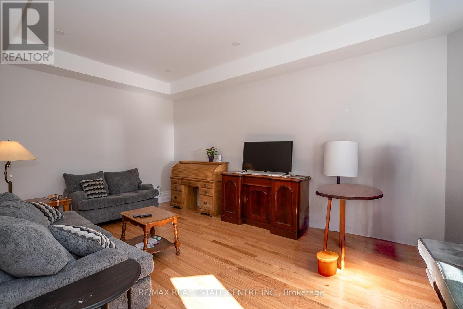 154 Main Street W, Shelburne, Ontario  L0N 1S3 - Photo 10 - X12375658