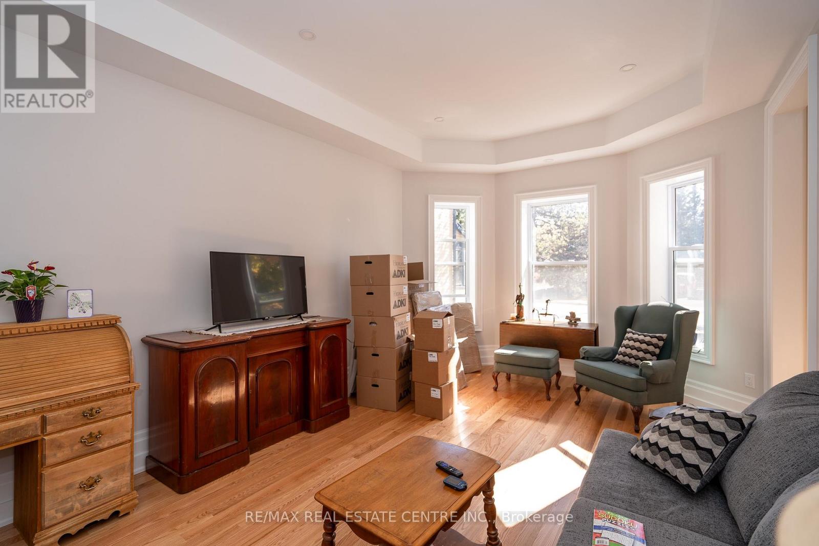 154 Main Street W, Shelburne, Ontario  L0N 1S3 - Photo 11 - X12375658