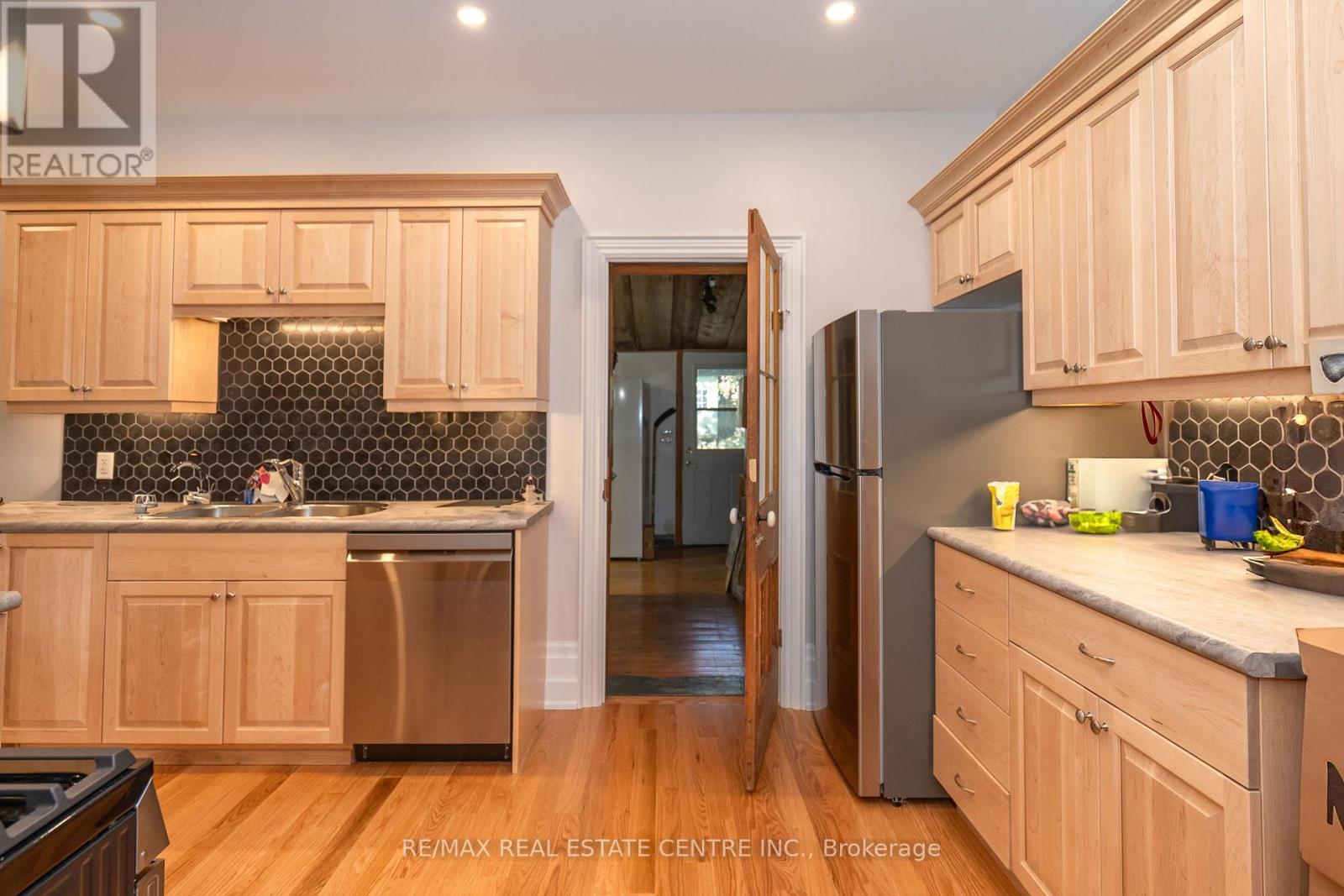 154 Main Street W, Shelburne, Ontario  L0N 1S3 - Photo 15 - X12375658