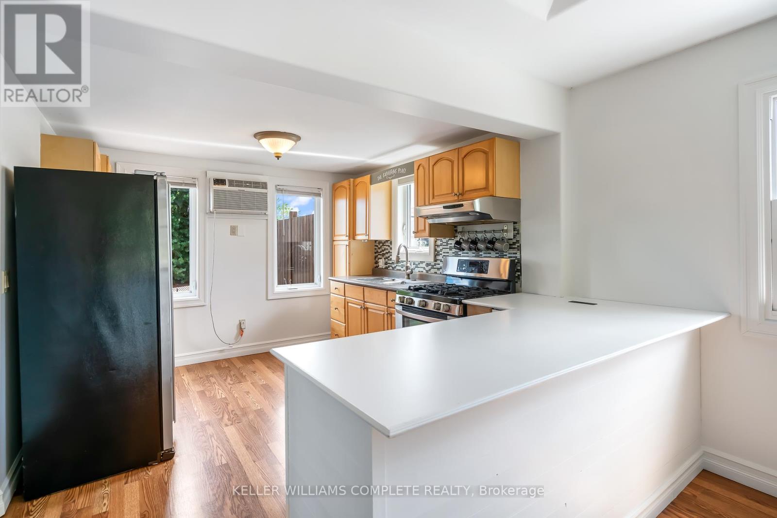 1076 Spears Road, Fort Erie, Ontario  L2A 4N1 - Photo 14 - X12375753