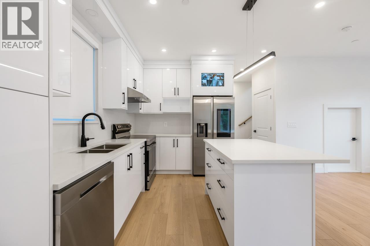 Property at 1 3090 VANNESS AVENUE image 4