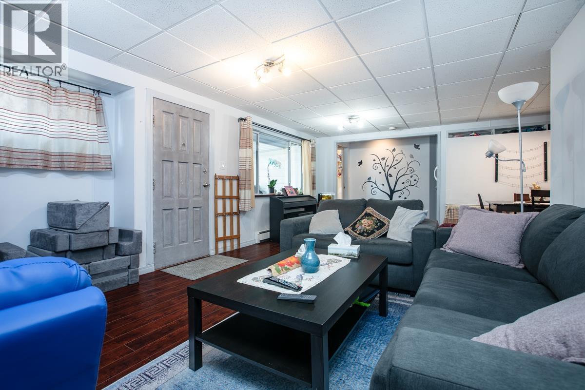 2135 Newport Avenue, Vancouver, British Columbia  V5P 2H9 - Photo 1 - R3042504