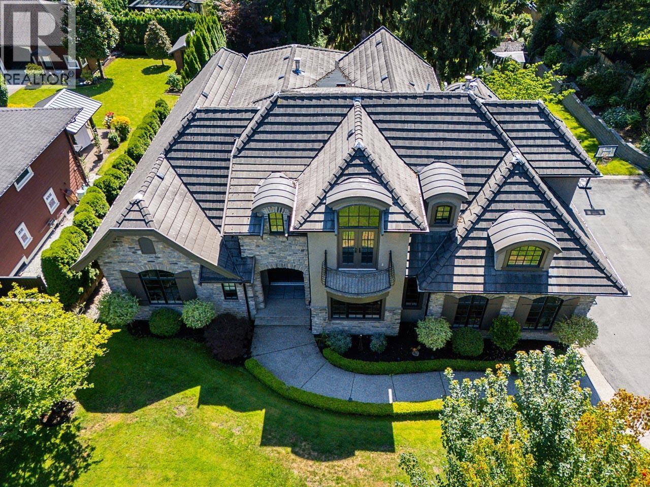 8032 GOVERNMENT ROAD, Burnaby, British Columbia