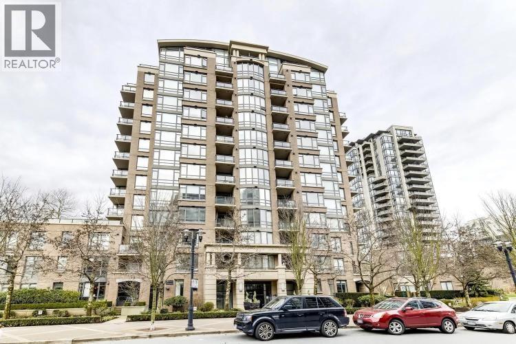 203 170 W 1ST STREET, North Vancouver, British Columbia