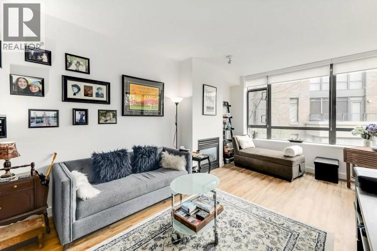 203 170 W 1st Street, North Vancouver, British Columbia  V7M 3P2 - Photo 2 - R3042445