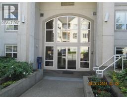 650 3 Street SW Unit# 210, salmon arm, British Columbia