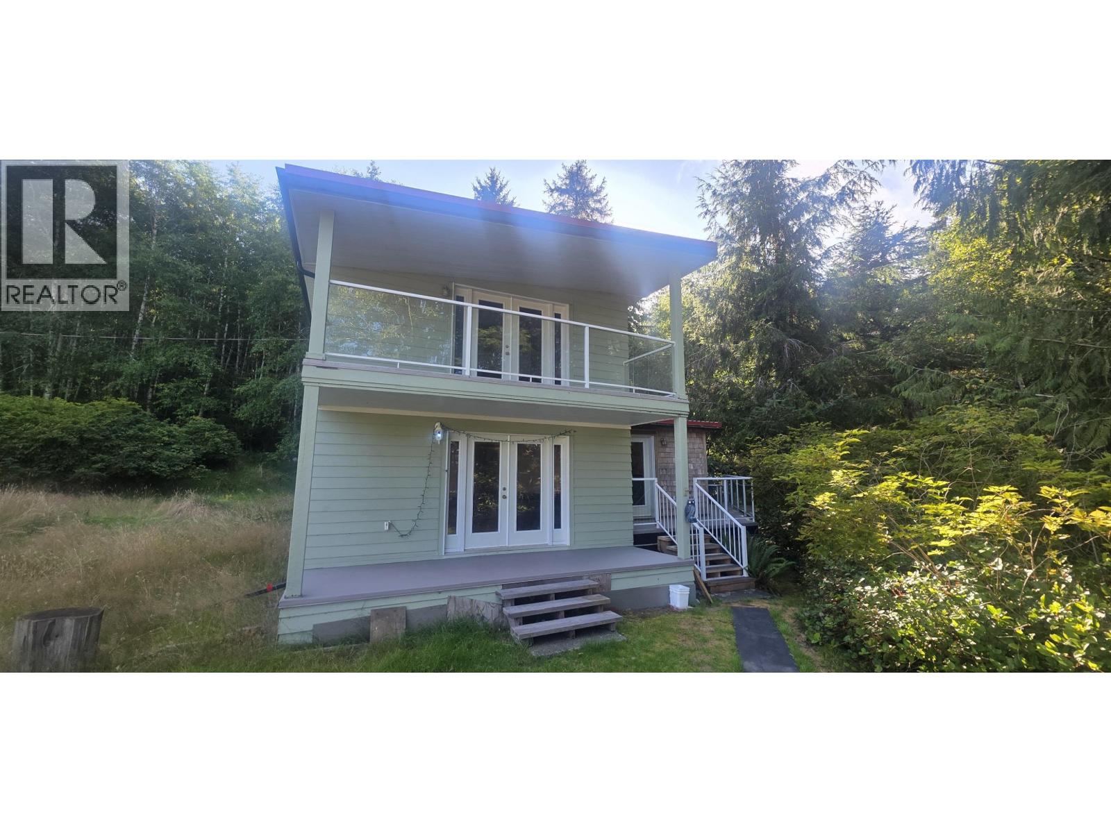 593 BEACH ROAD, Skidegate/Sandspit, British Columbia