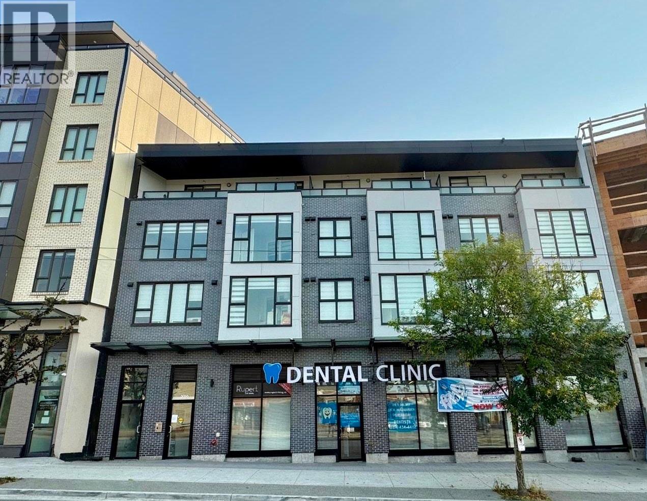 206 3050 Kingsway, Vancouver, British Columbia  V5R 5J7 - Photo 1 - R3042370
