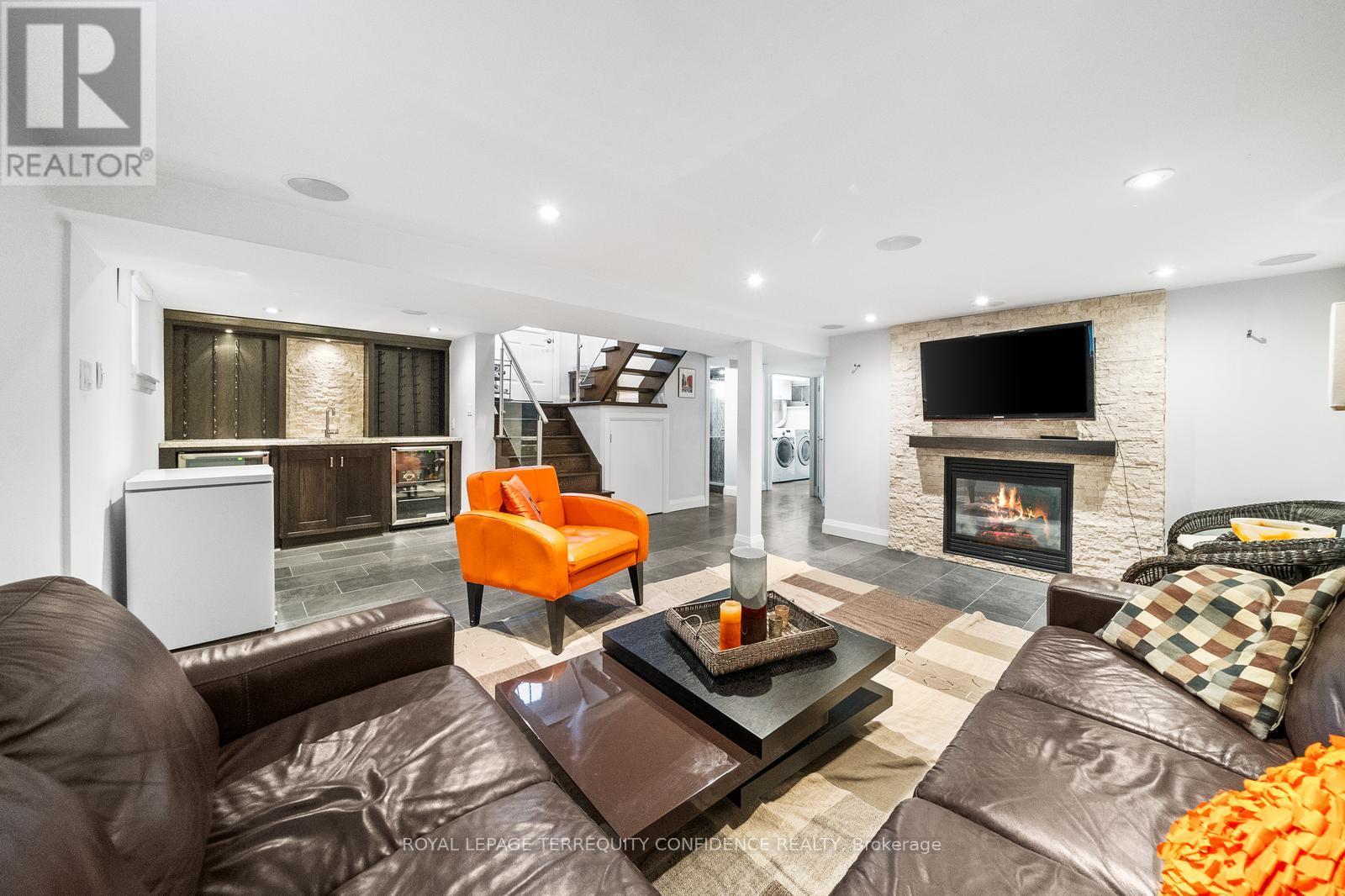 45 Glenborough Park Crescent, Toronto, Ontario  M2R 2G4 - Photo 21 - C12375764