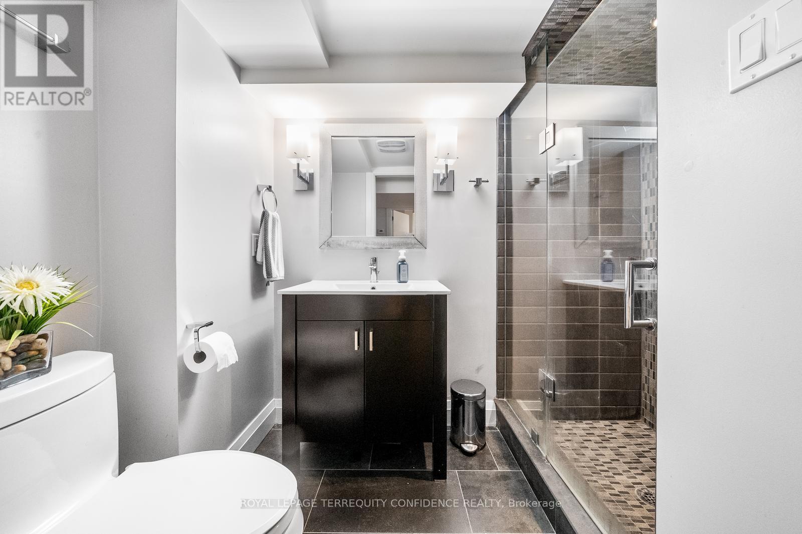 45 Glenborough Park Crescent, Toronto, Ontario  M2R 2G4 - Photo 25 - C12375764