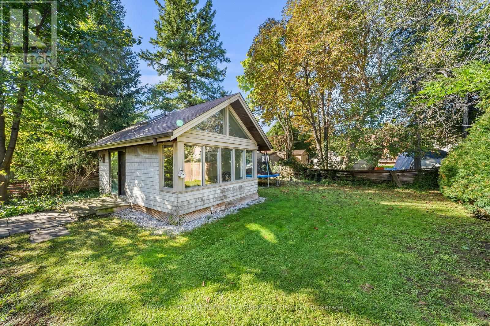 45 Glenborough Park Crescent, Toronto, Ontario  M2R 2G4 - Photo 29 - C12375764