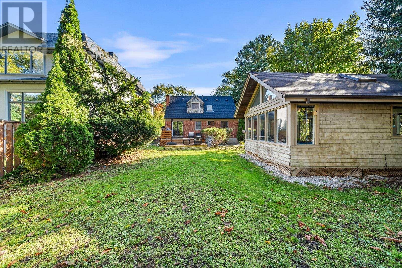 45 Glenborough Park Crescent, Toronto, Ontario  M2R 2G4 - Photo 34 - C12375764