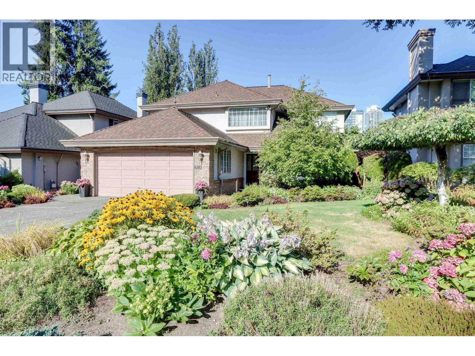 680 Florence Street, Coquitlam, British Columbia  V3J 4C6 - Photo 1 - R3036607