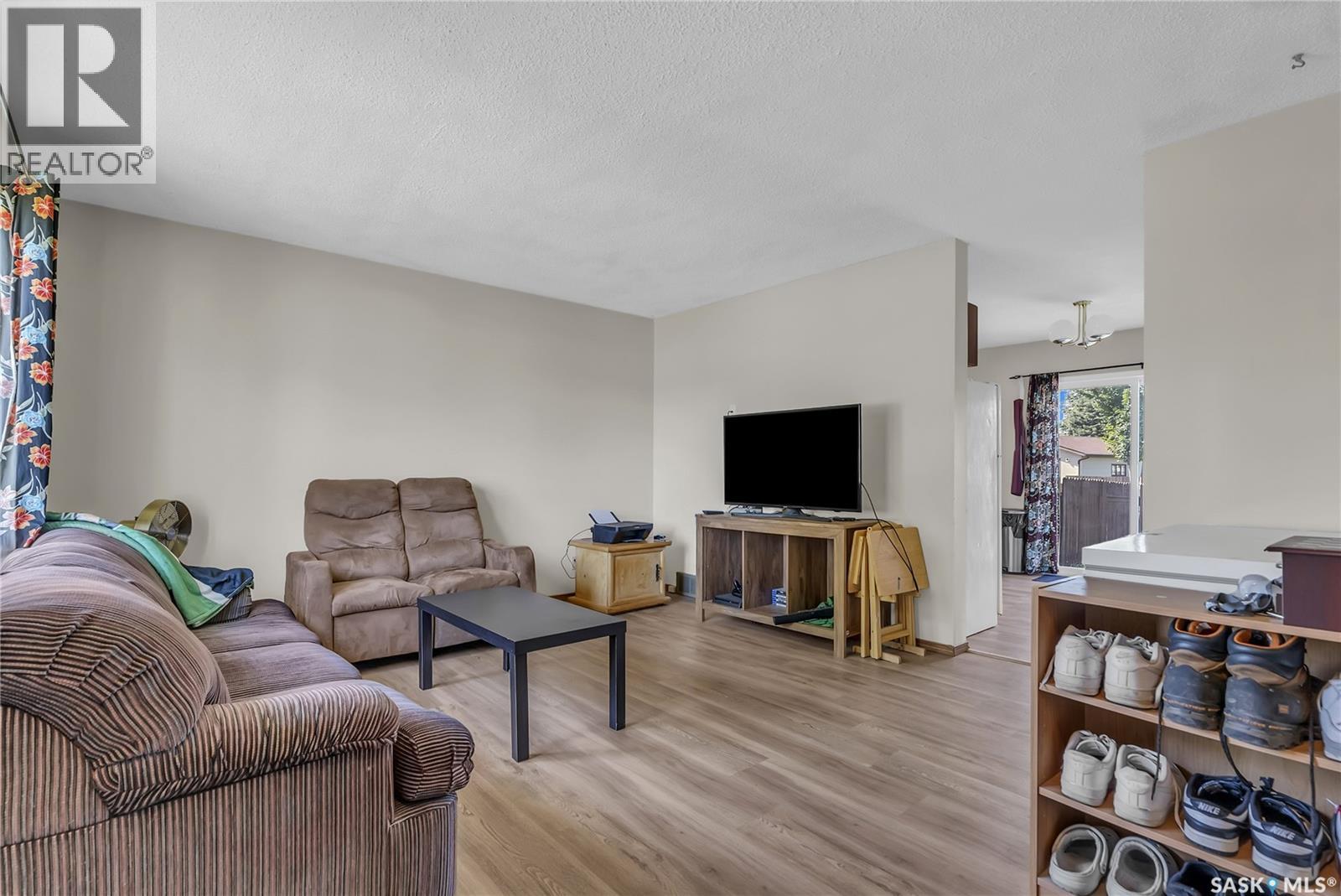 458 & 460 Berini Drive, Saskatoon, Saskatchewan  S7N 3N6 - Photo 2 - SK017211
