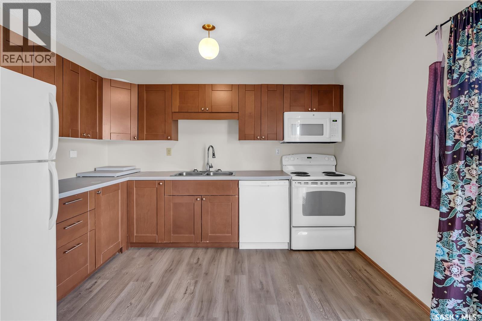458 & 460 Berini Drive, Saskatoon, Saskatchewan  S7N 3N6 - Photo 6 - SK017211