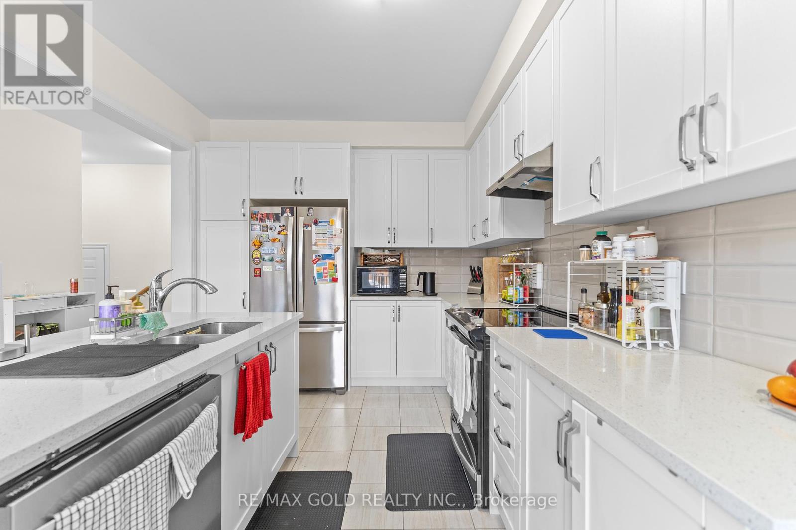 29 Bowline Vista S, East Gwillimbury, Ontario  L9N 0W2 - Photo 14 - N12375748
