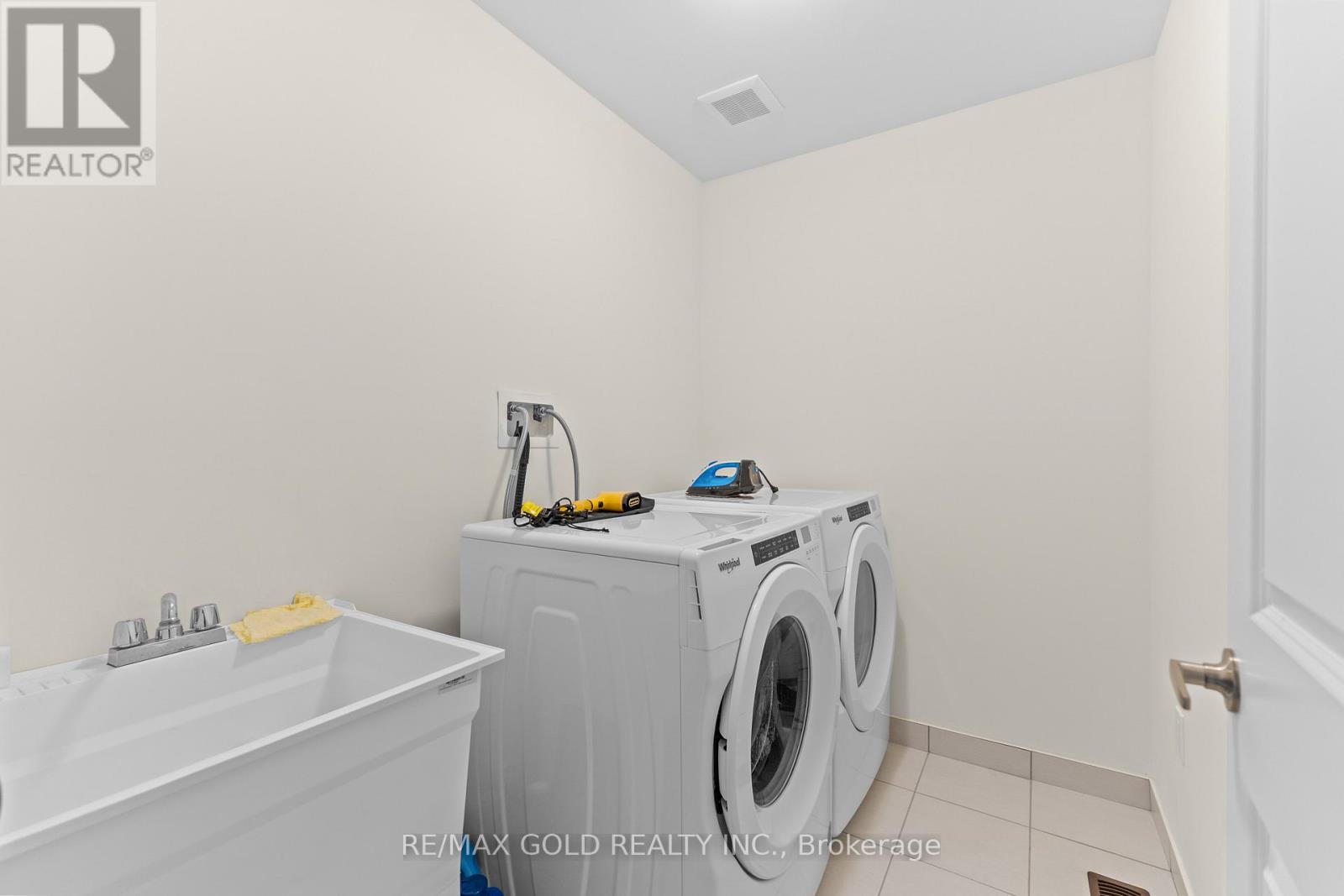 29 Bowline Vista S, East Gwillimbury, Ontario  L9N 0W2 - Photo 33 - N12375748