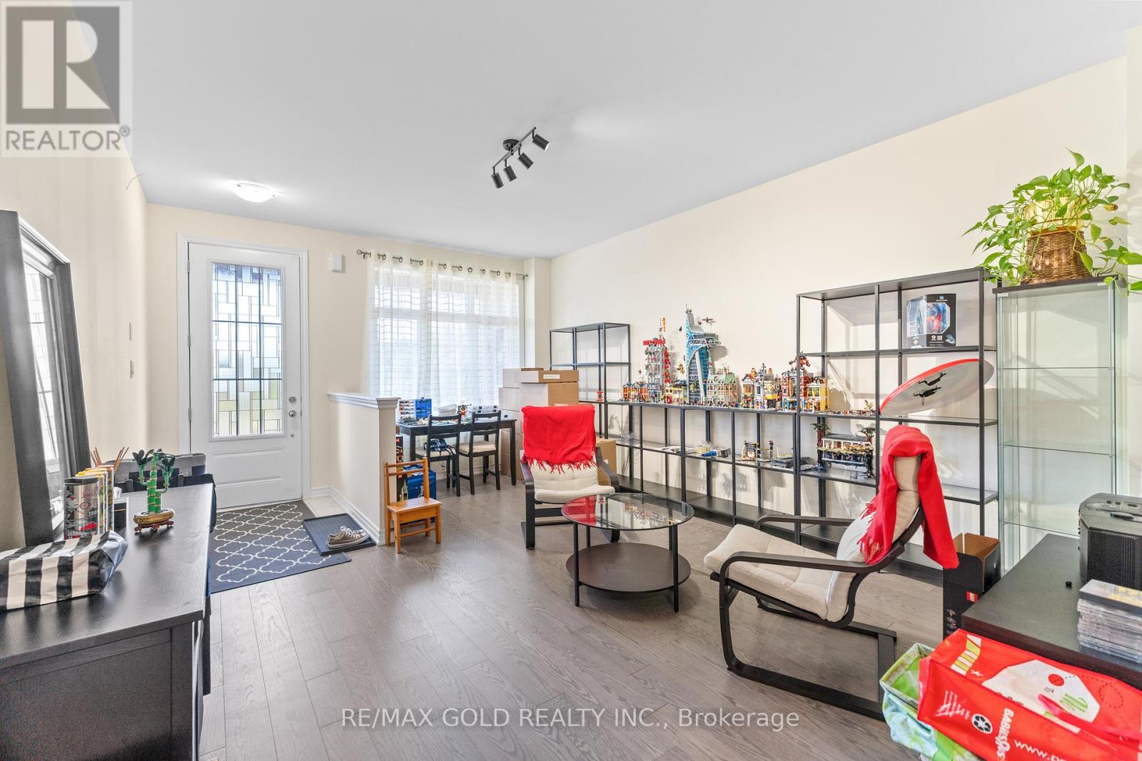 29 Bowline Vista S, East Gwillimbury, Ontario  L9N 0W2 - Photo 7 - N12375748