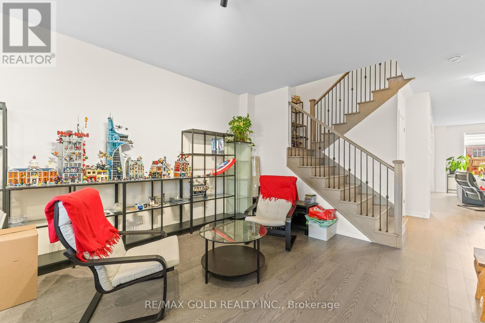 29 Bowline Vista S, East Gwillimbury, Ontario  L9N 0W2 - Photo 8 - N12375748