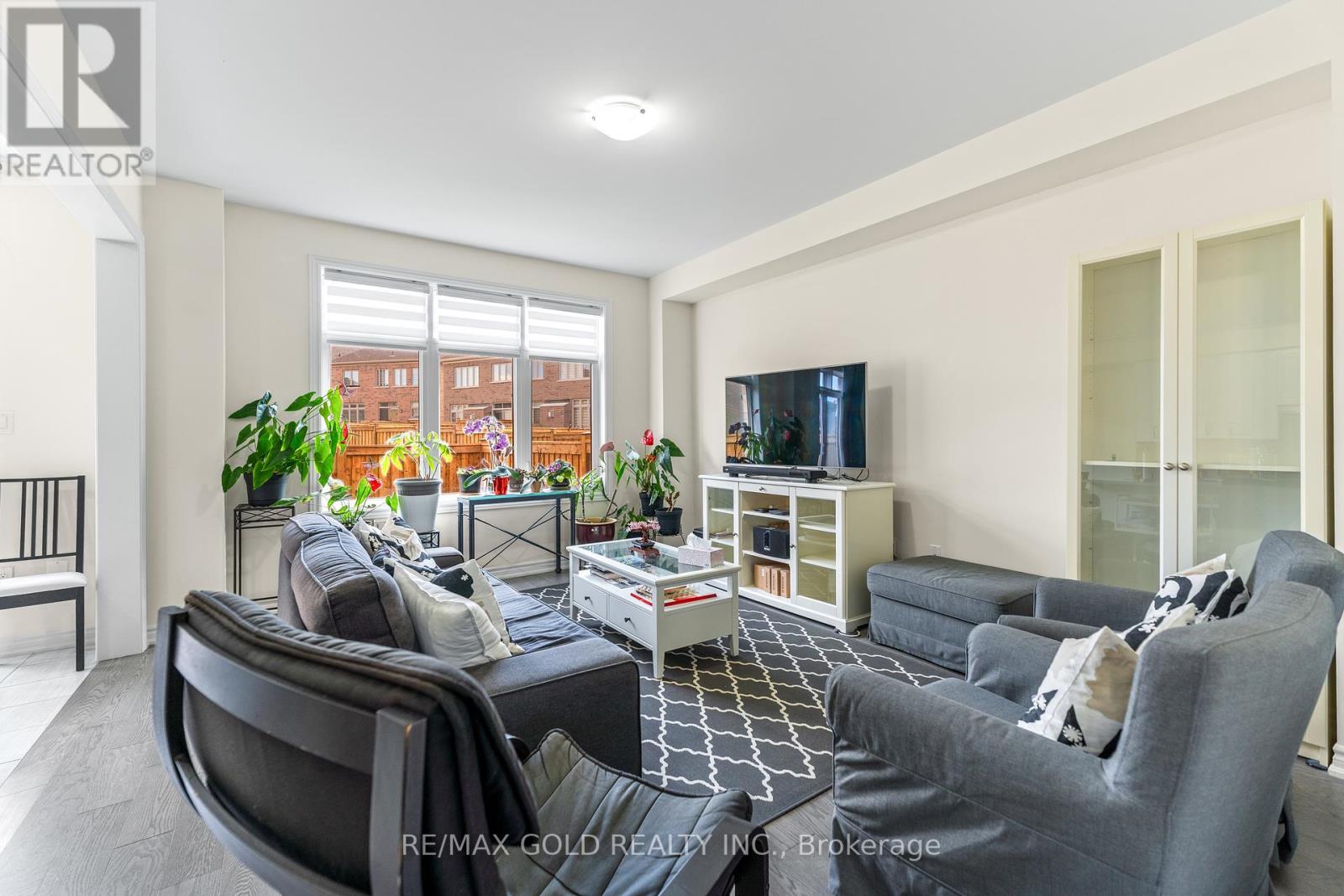 29 Bowline Vista S, East Gwillimbury, Ontario  L9N 0W2 - Photo 9 - N12375748