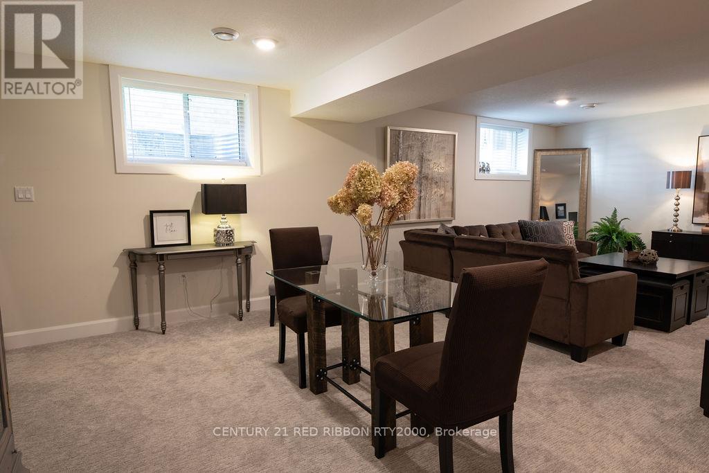 40 - 159 Collins Way, Strathroy-Caradoc, Ontario  N7G 0G8 - Photo 31 - X12374175