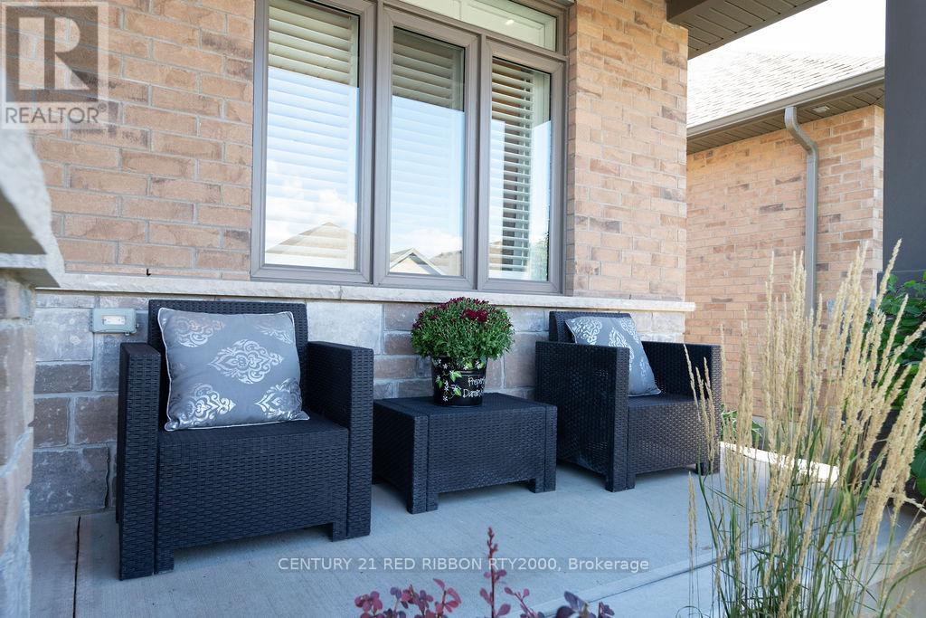 40 - 159 Collins Way, Strathroy-Caradoc, Ontario  N7G 0G8 - Photo 43 - X12374175