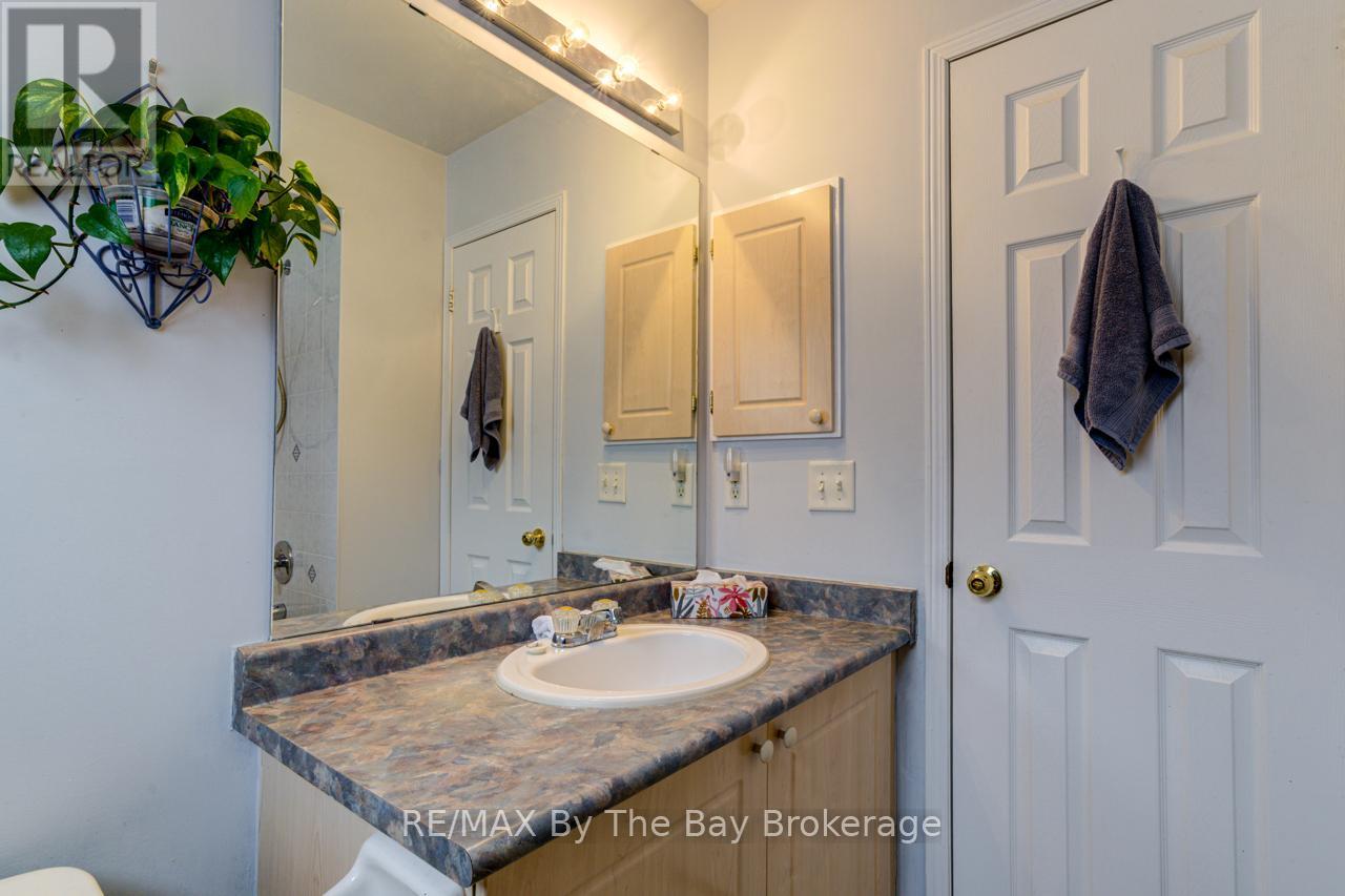 150 Silver Birch Avenue, Wasaga Beach, Ontario  L9Z 1N3 - Photo 25 - S12375824