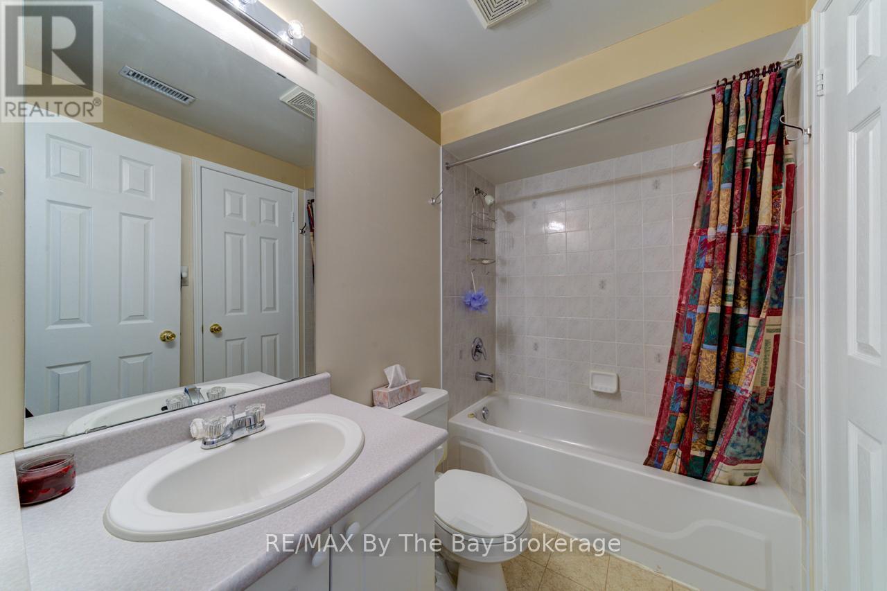 150 Silver Birch Avenue, Wasaga Beach, Ontario  L9Z 1N3 - Photo 40 - S12375824