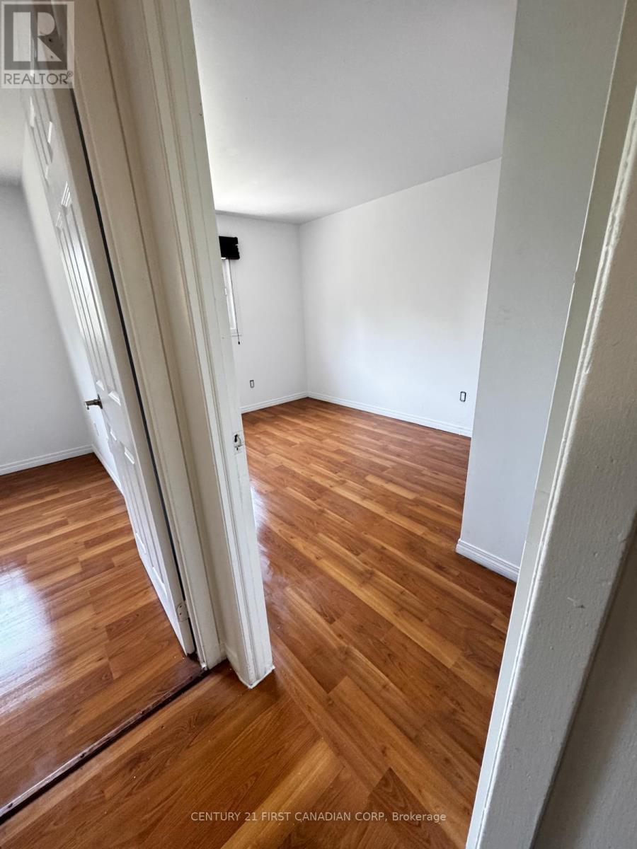 70 Adswood Road, London South, Ontario  N6E 2W1 - Photo 10 - X12375802