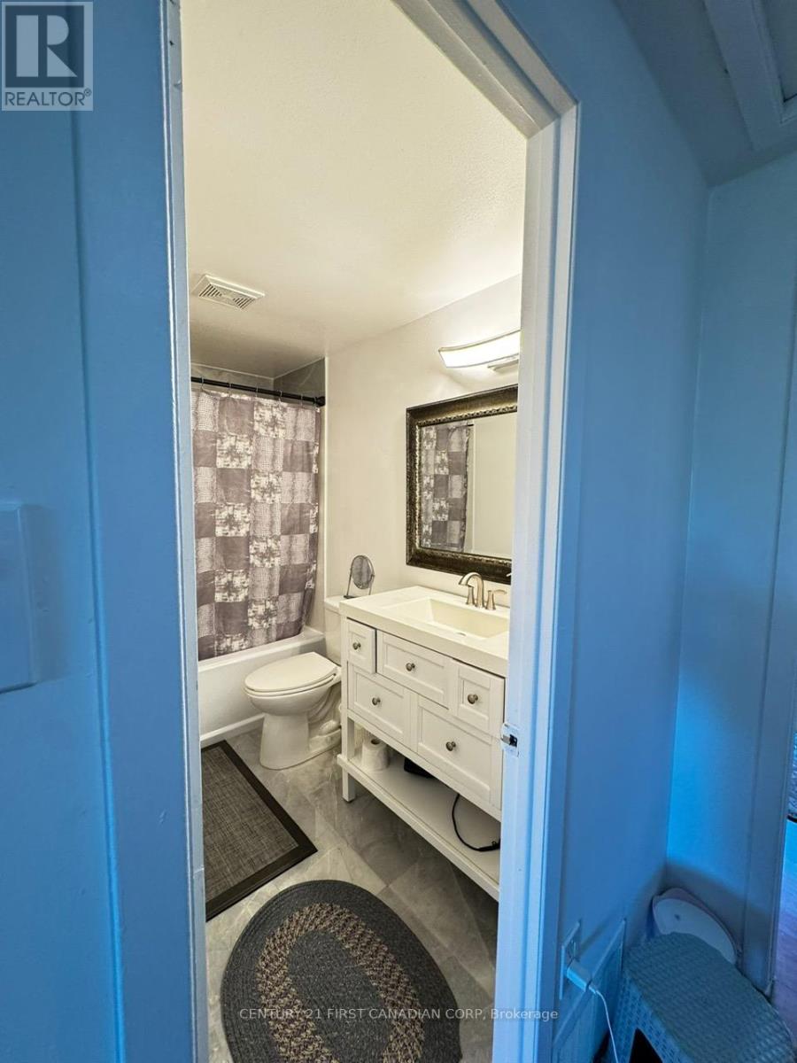 70 Adswood Road, London South, Ontario  N6E 2W1 - Photo 13 - X12375802