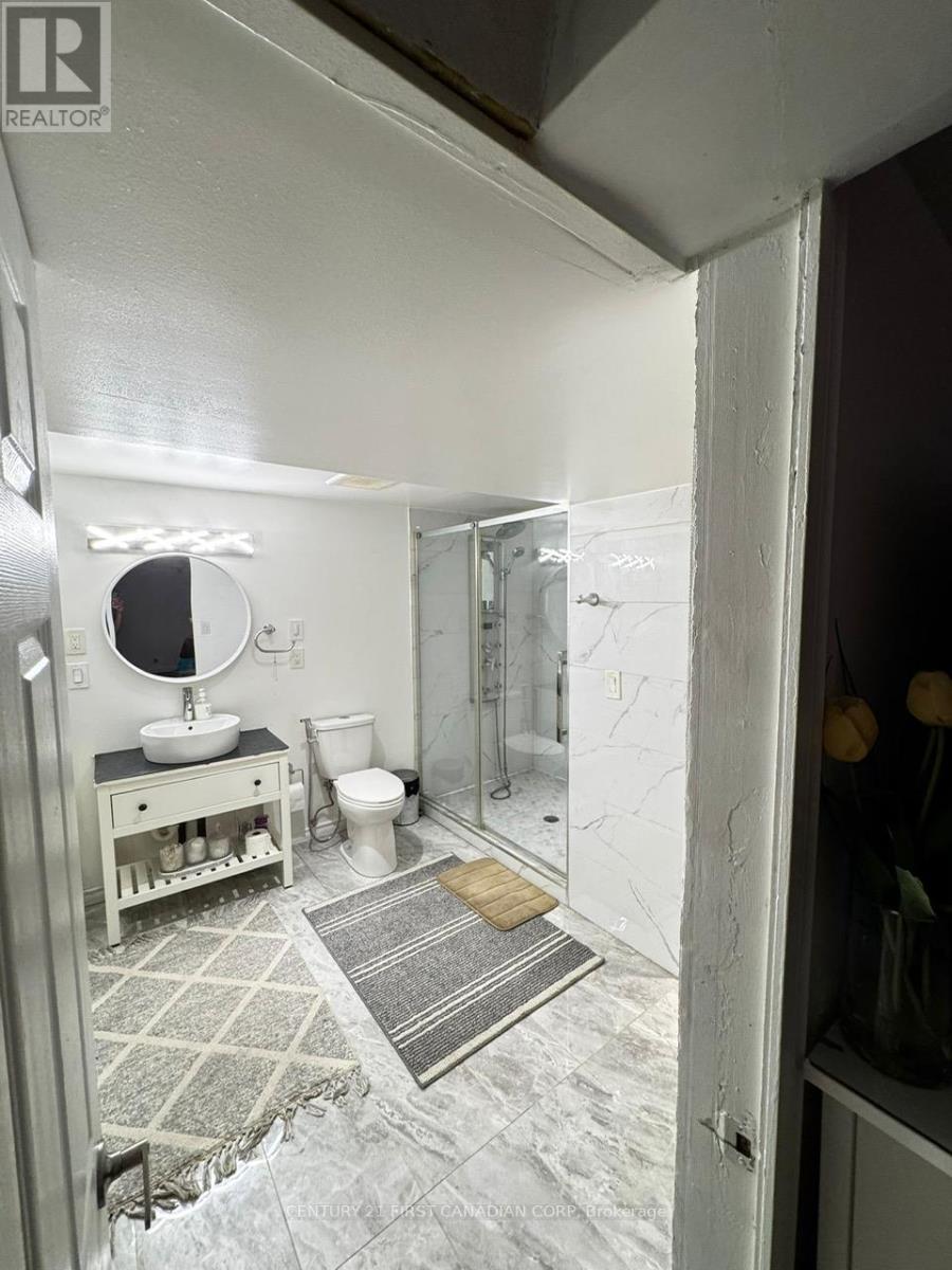 70 Adswood Road, London South, Ontario  N6E 2W1 - Photo 2 - X12375802
