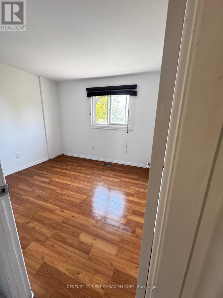70 Adswood Road, London South, Ontario  N6E 2W1 - Photo 8 - X12375802