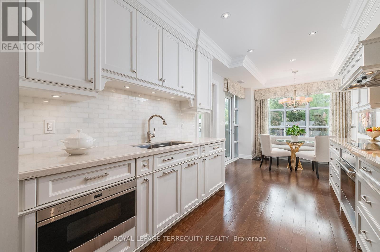 414 - 2855 Bloor Street W, Toronto, Ontario  M8X 3A1 - Photo 12 - W12375749