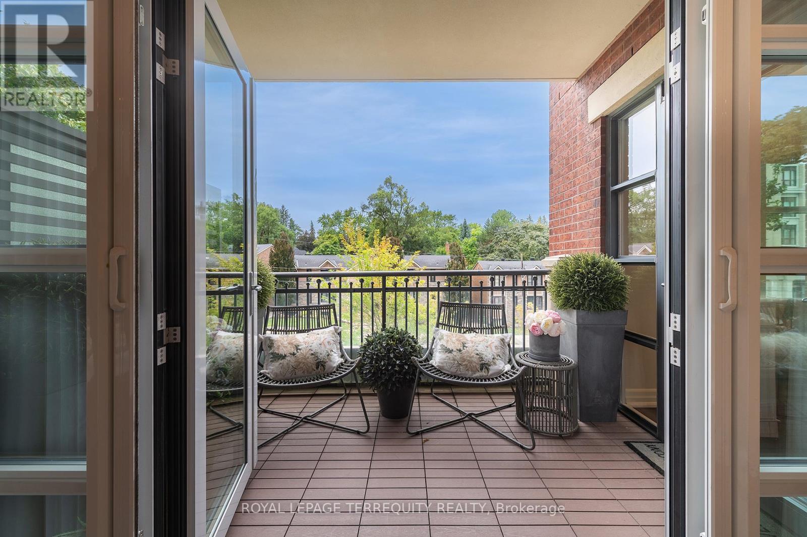 414 - 2855 Bloor Street W, Toronto, Ontario  M8X 3A1 - Photo 31 - W12375749