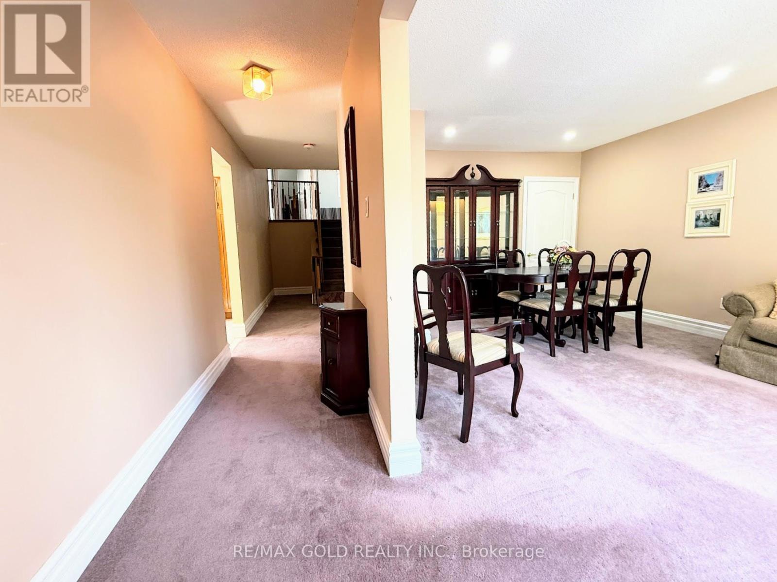 32 Jade Crescent, Brampton, Ontario  L6S 3H1 - Photo 16 - W12375758