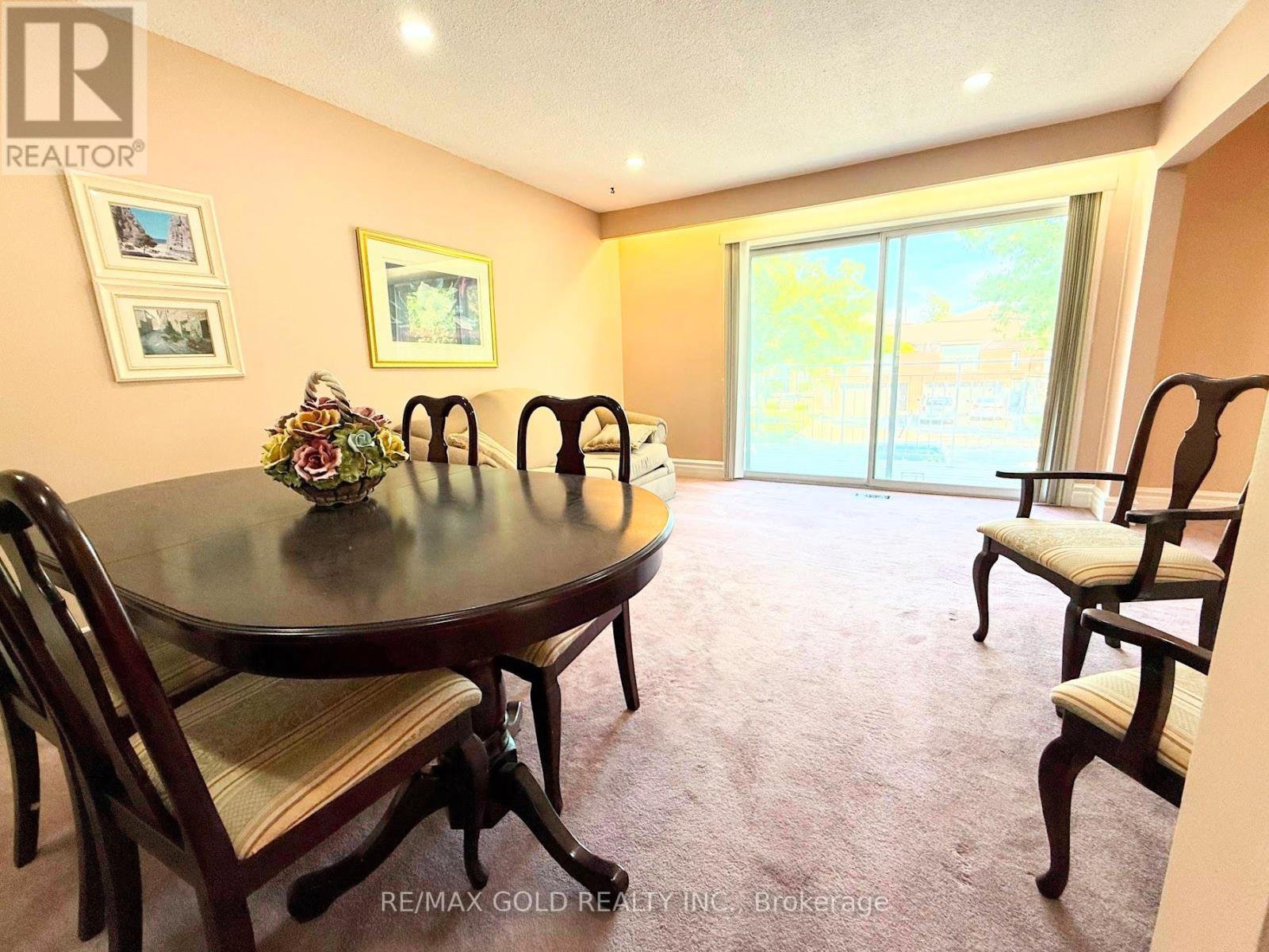 32 Jade Crescent, Brampton, Ontario  L6S 3H1 - Photo 19 - W12375758