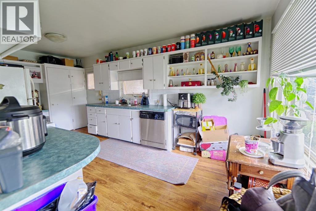 Property at 1141 Scenic Drive S image 3