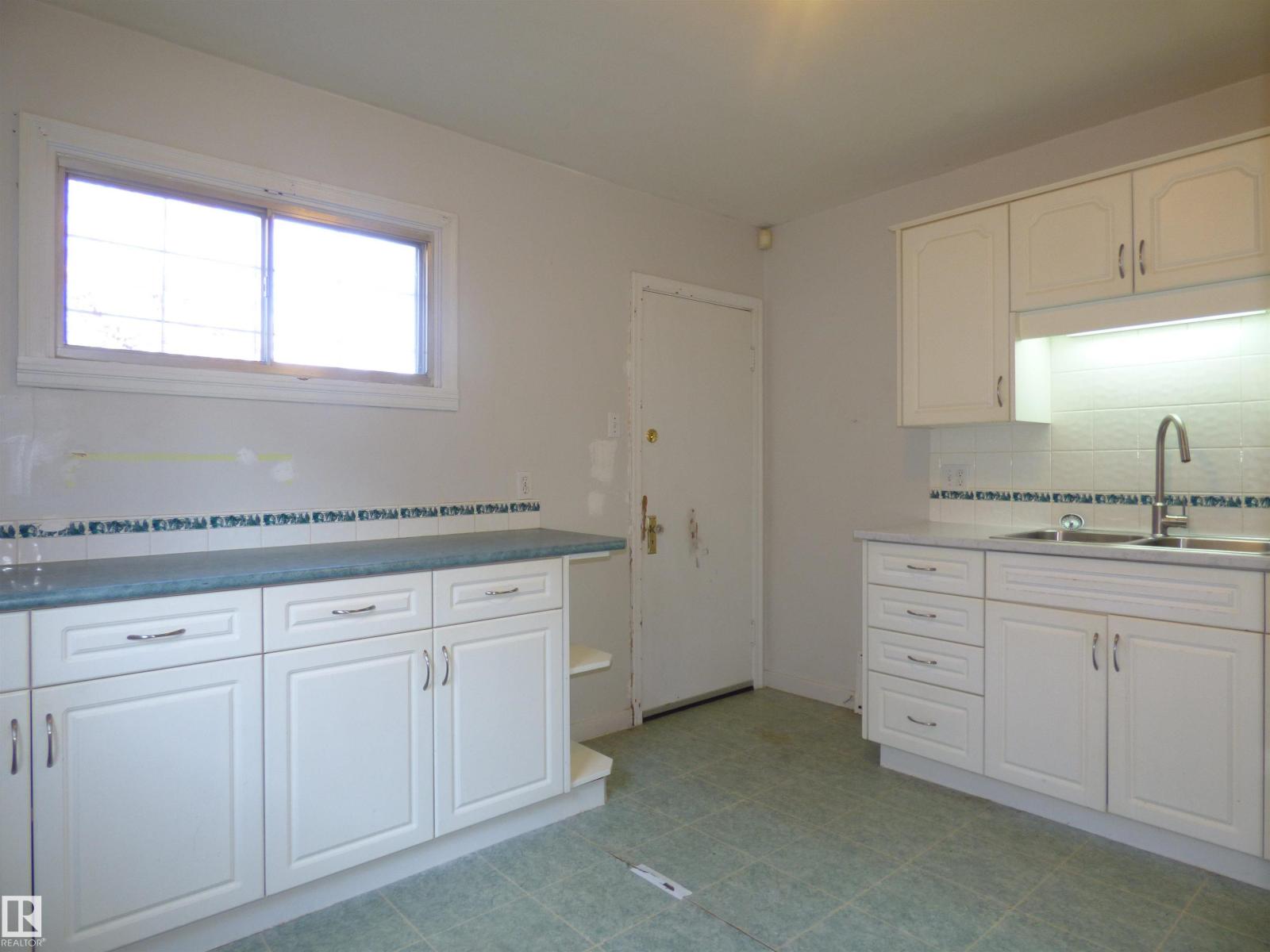 11206 104 St Nw, Edmonton, Alberta  T5G 2K5 - Photo 5 - E4455716