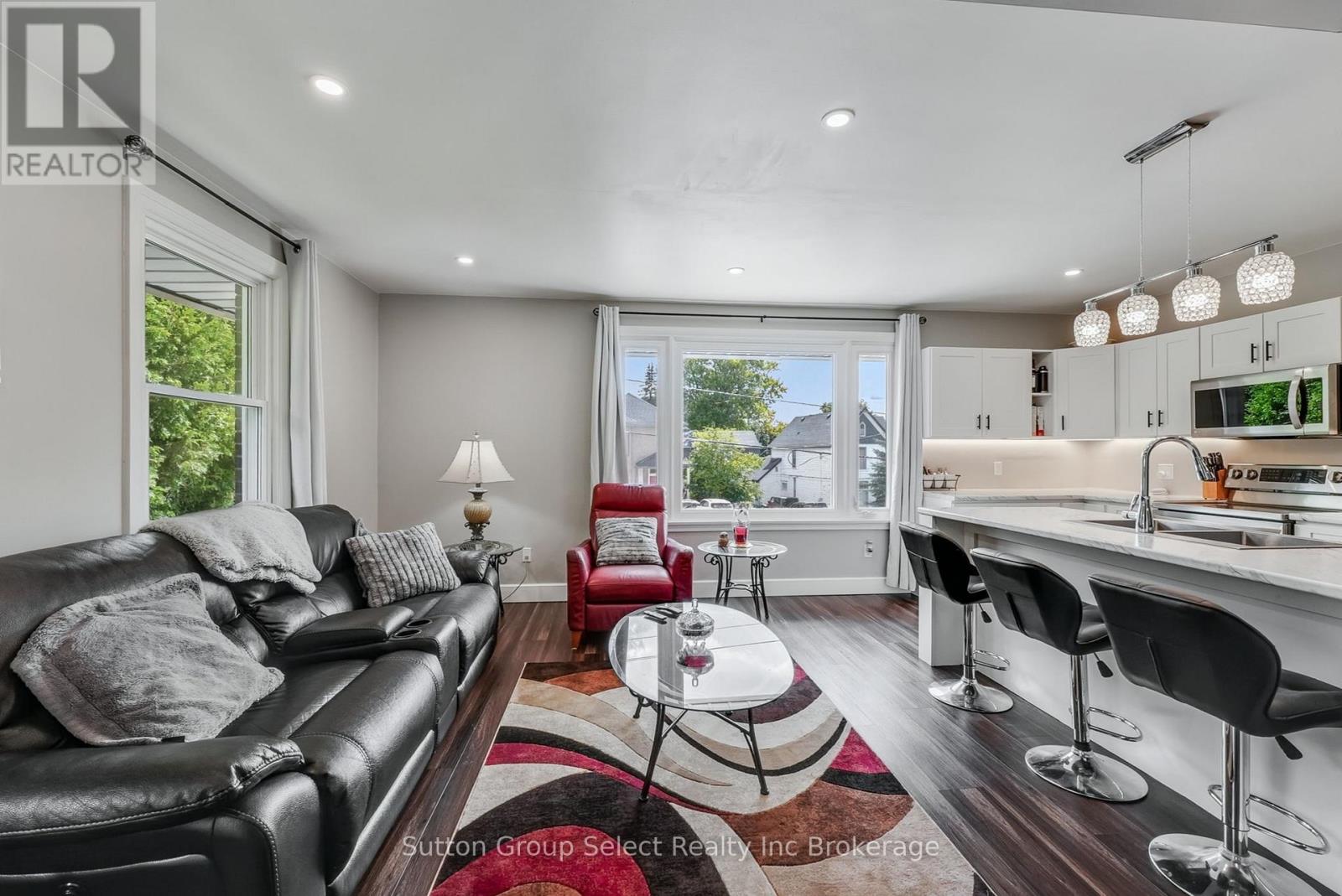 105 King Street E, Ingersoll, Ontario  N5C 1G8 - Photo 17 - X12375822