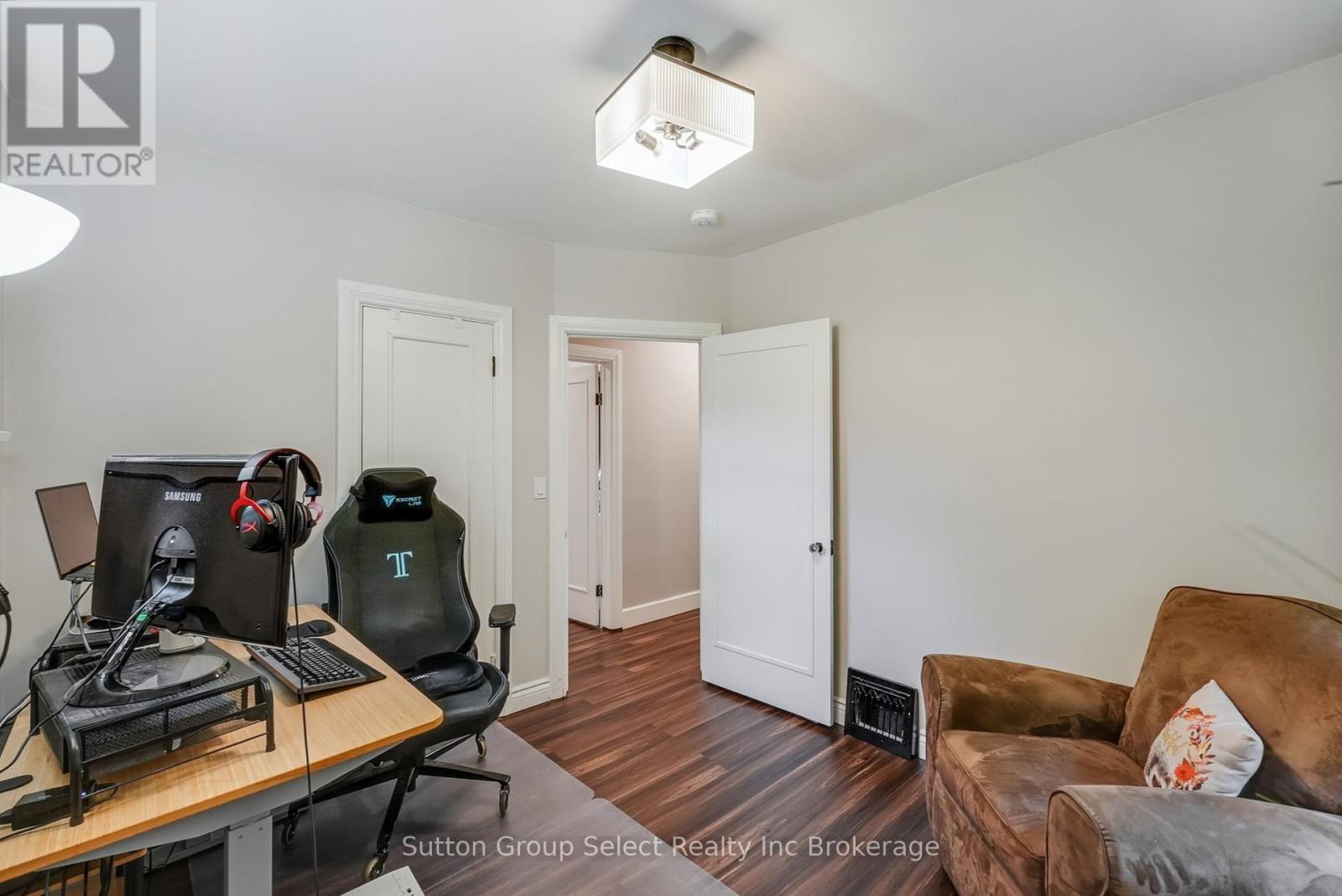 105 King Street E, Ingersoll, Ontario  N5C 1G8 - Photo 25 - X12375822