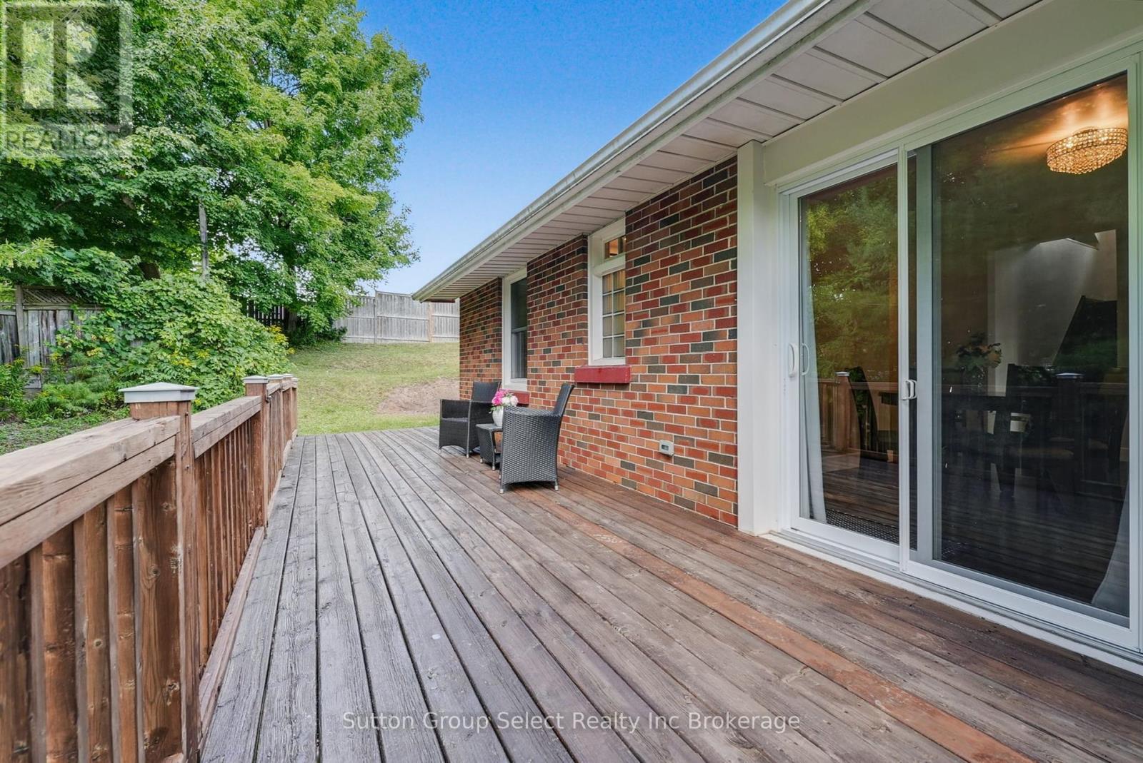 105 King Street E, Ingersoll, Ontario  N5C 1G8 - Photo 33 - X12375822