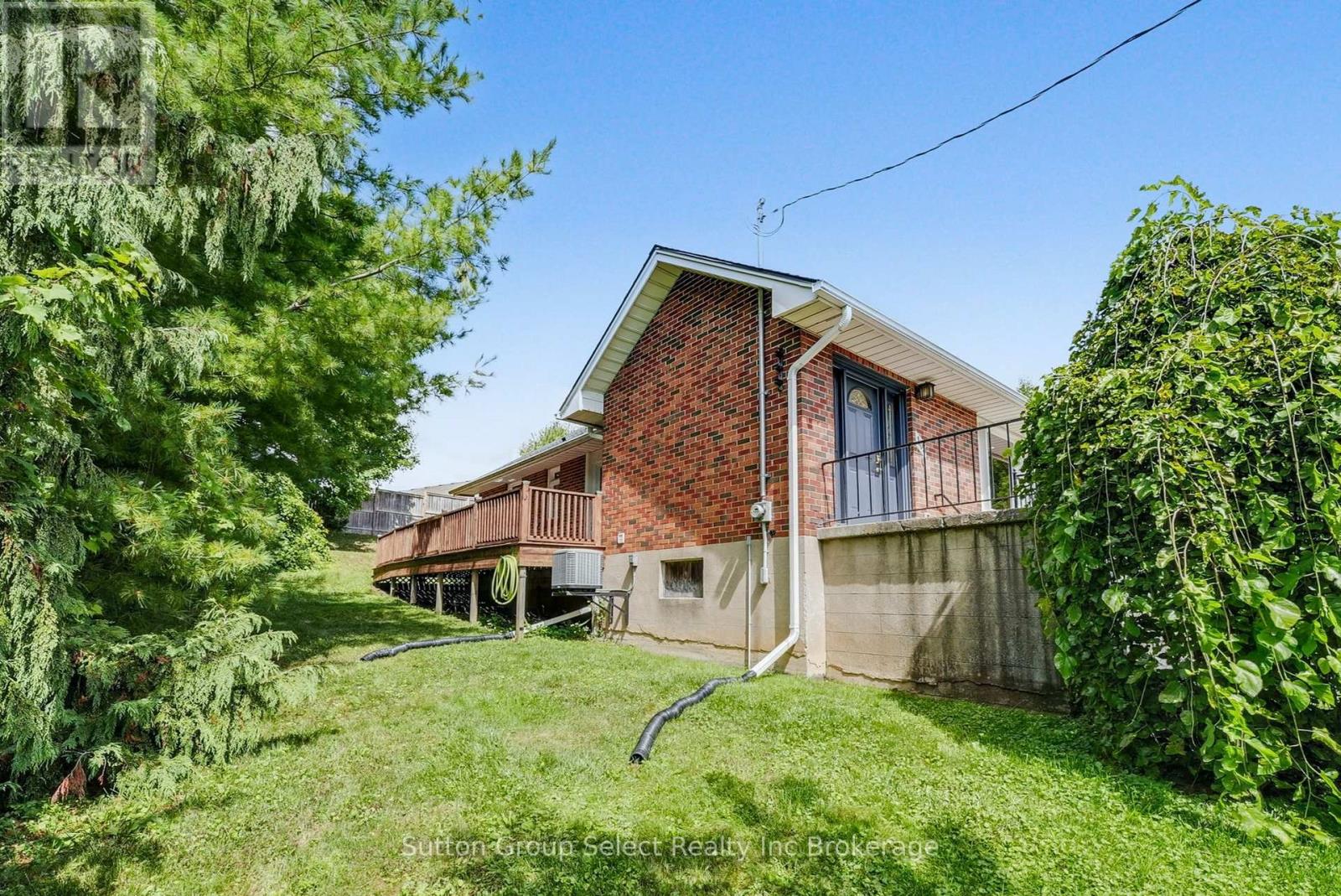 105 King Street E, Ingersoll, Ontario  N5C 1G8 - Photo 34 - X12375822