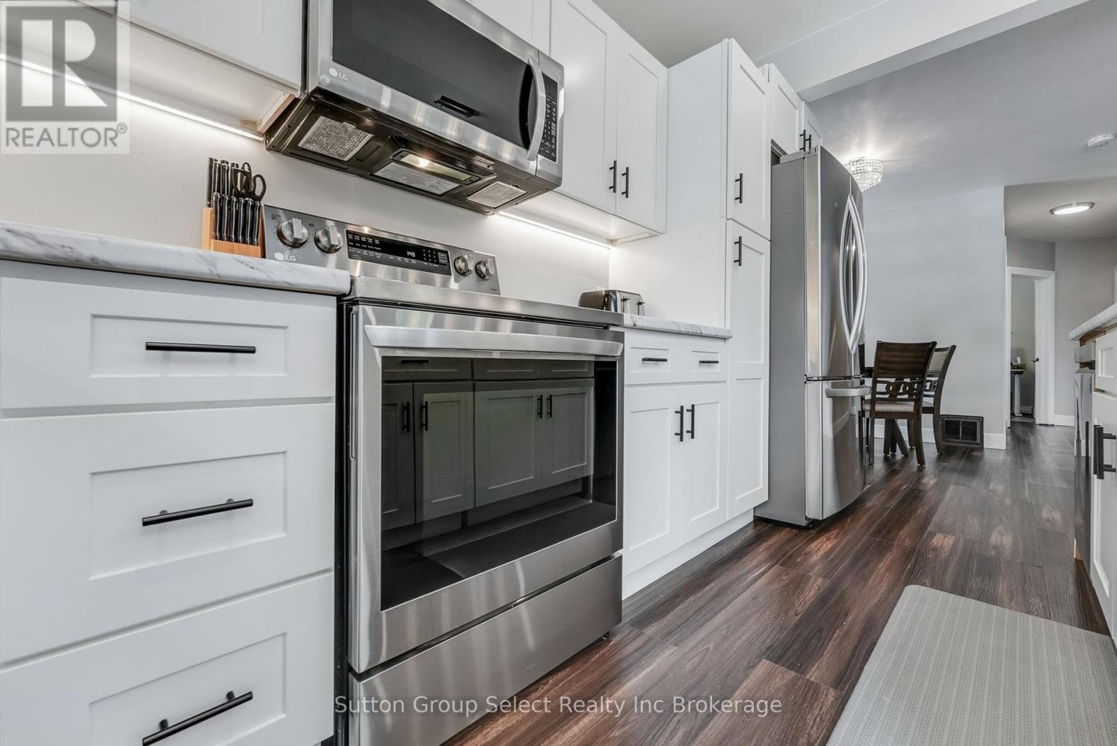 105 King Street E, Ingersoll, Ontario  N5C 1G8 - Photo 8 - X12375822