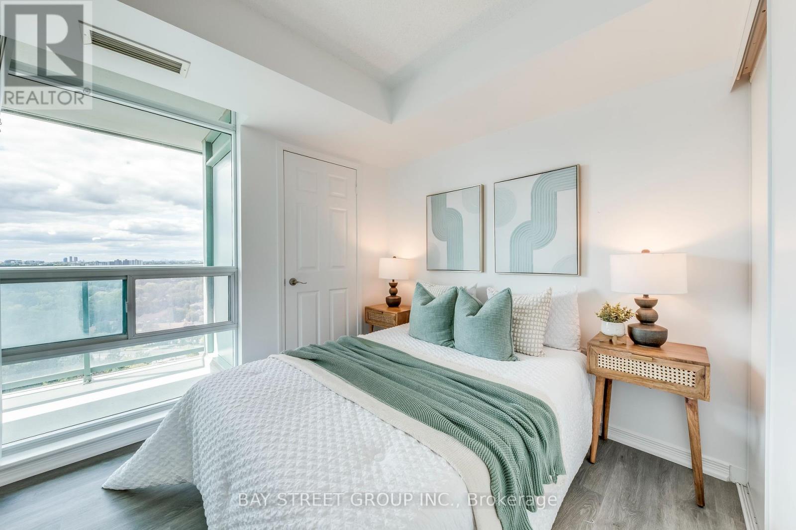 1905 - 5500 Yonge Street, Toronto, Ontario  M2N 7L1 - Photo 14 - C12375827