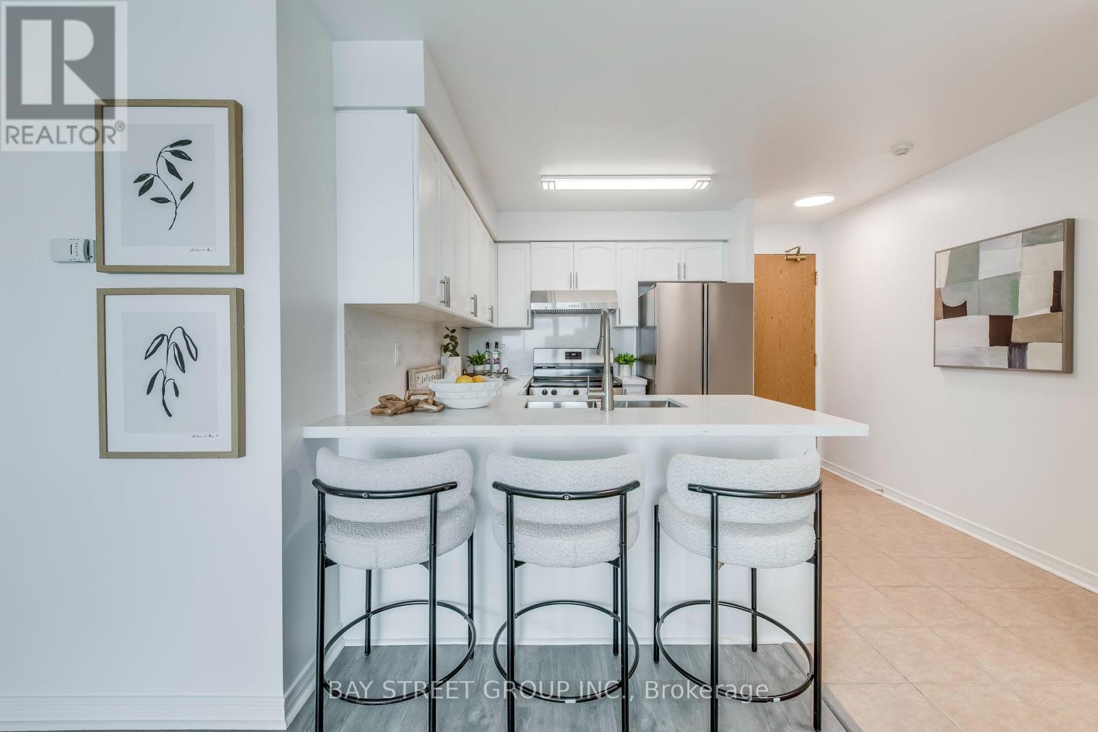 1905 - 5500 Yonge Street, Toronto, Ontario  M2N 7L1 - Photo 5 - C12375827