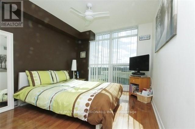 1002 - 225 Sherway Gardens Road, Toronto, Ontario  M9C 0A3 - Photo 10 - W12375778