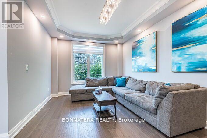 4991 Middlesex Gate, Mississauga, Ontario  L5M 7P2 - Photo 12 - W12375808