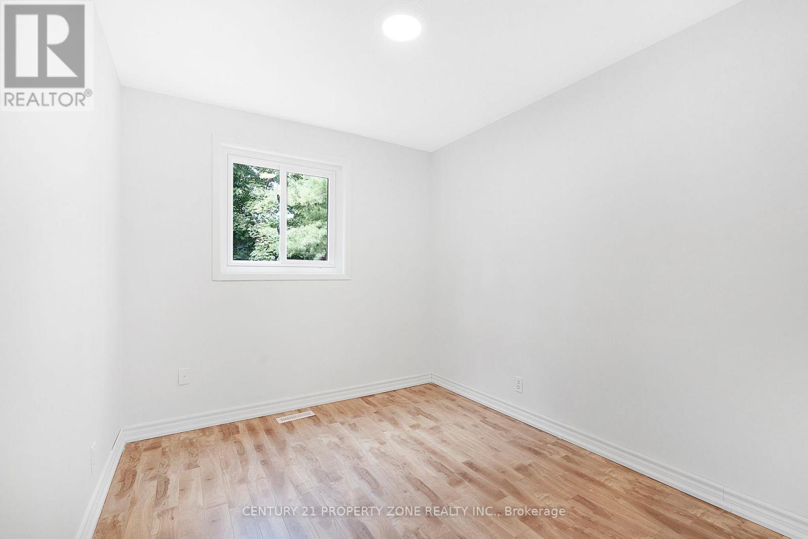 3387 Kelowna Court, Mississauga, Ontario  L5C 2E5 - Photo 22 - W12375833