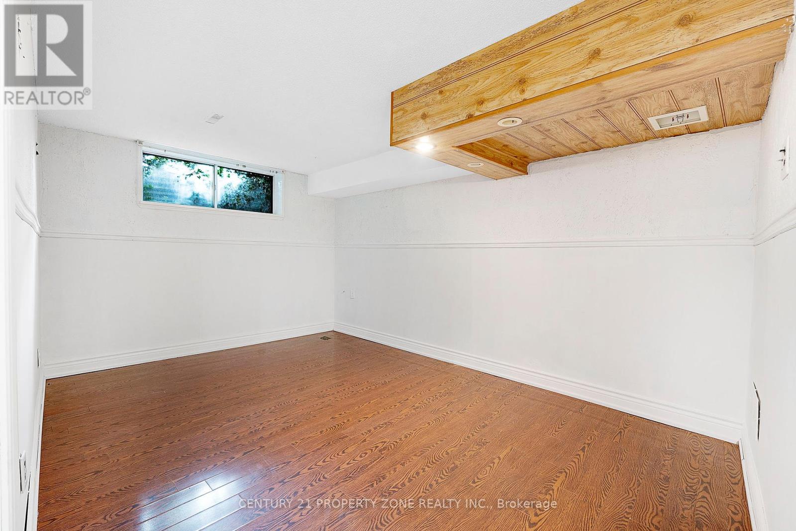 3387 Kelowna Court, Mississauga, Ontario  L5C 2E5 - Photo 27 - W12375833