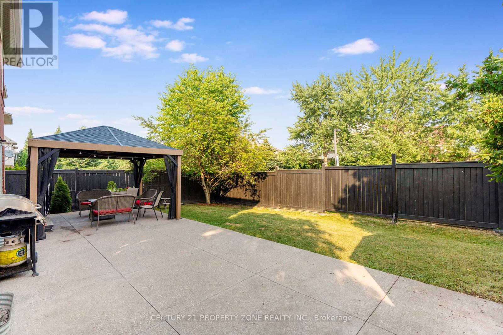 3387 Kelowna Court, Mississauga, Ontario  L5C 2E5 - Photo 33 - W12375833